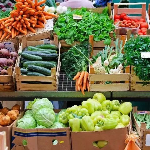 thumbnail for publication: De compras para la salud: Vegetales